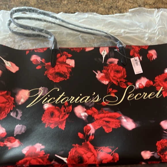NWT Red Roses Victoria Secret Bag - Picture 2 of 8